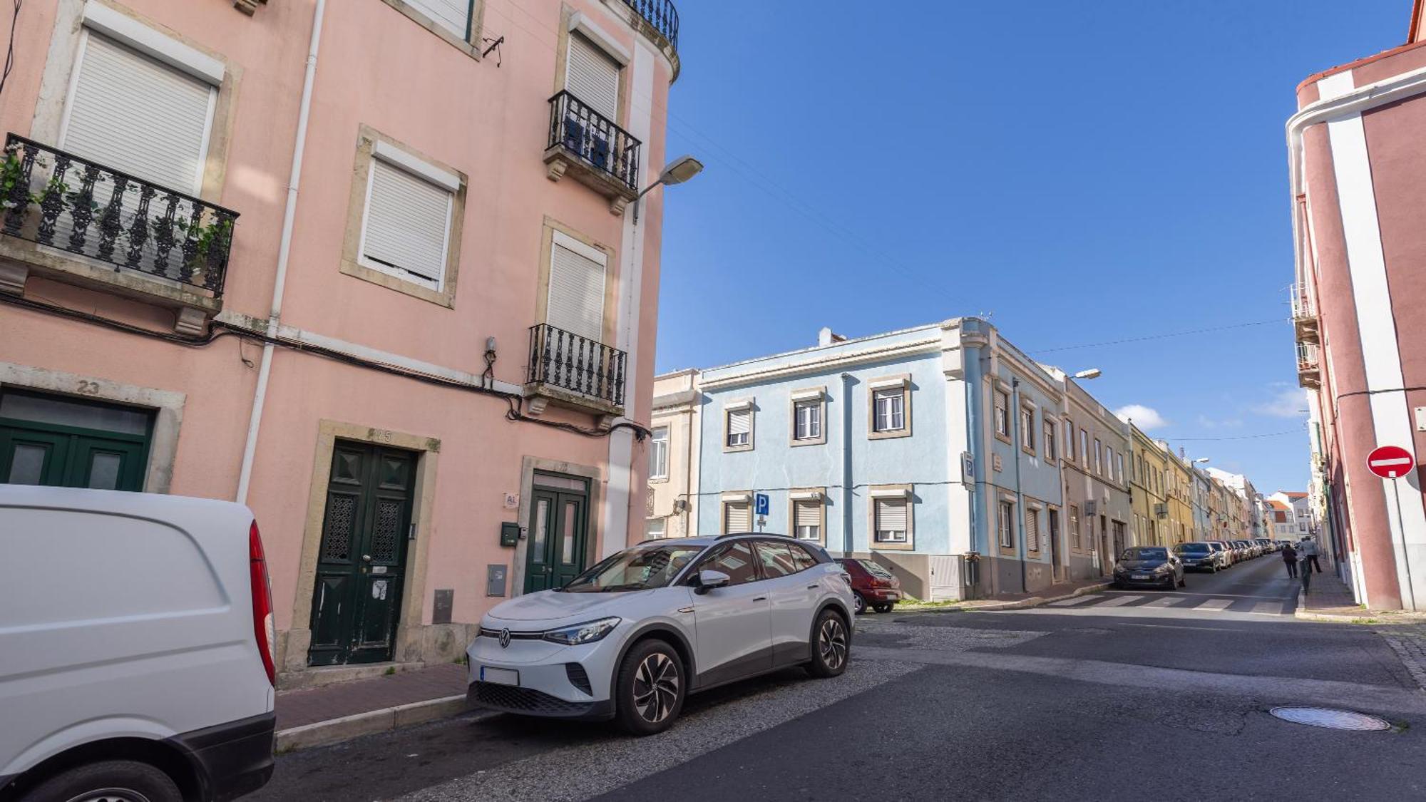 Classic Topfloor Apartment By Lovelystay Lisbon Exterior photo